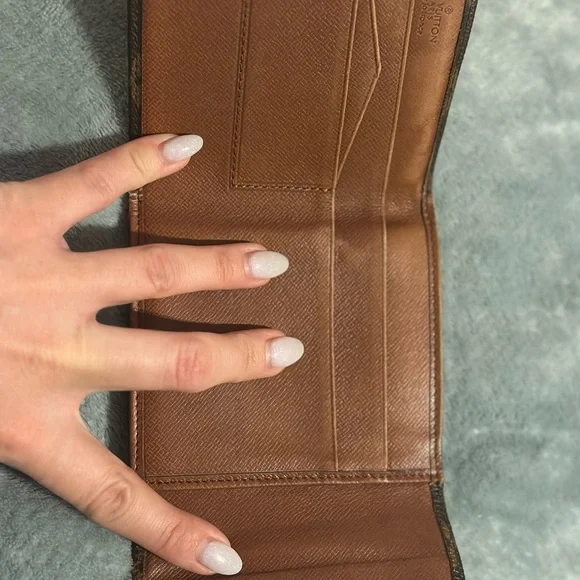 Louis Vuitton Vintage Monogram Coated Canvas Elise Compact Wallet - Picture 3 of 13